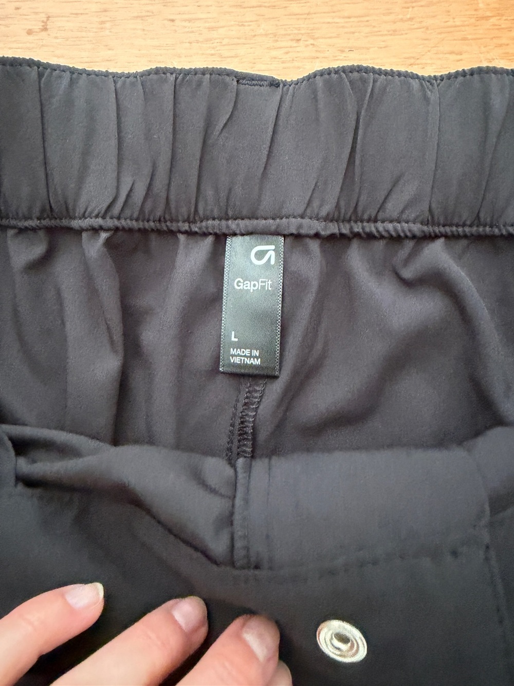 NWT Gap Runaround Joggers Black Pants Size L GapFit - Picture 5 of 14